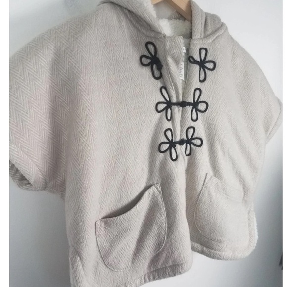 Max Studio Cream Hooded Poncho with Toggle Details - Picture 3 of 5